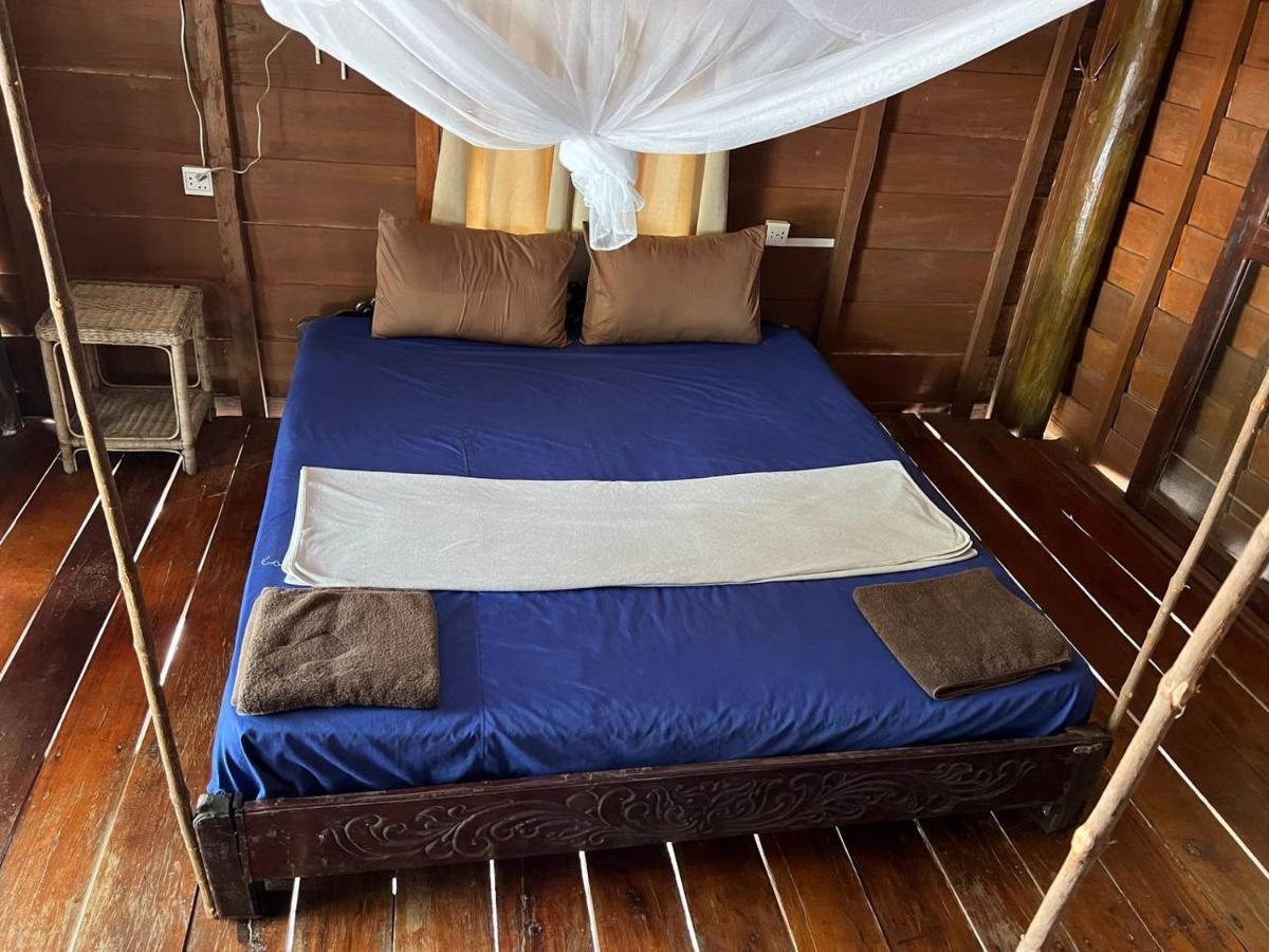 Funky Beach Hostel Sihanoukville Ngoại thất bức ảnh