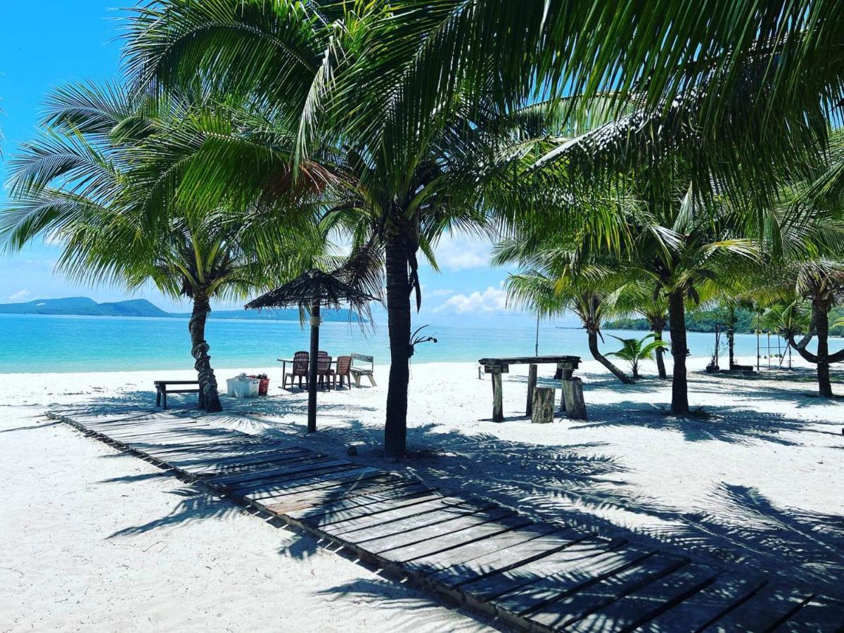 Funky Beach Hostel Sihanoukville Ngoại thất bức ảnh
